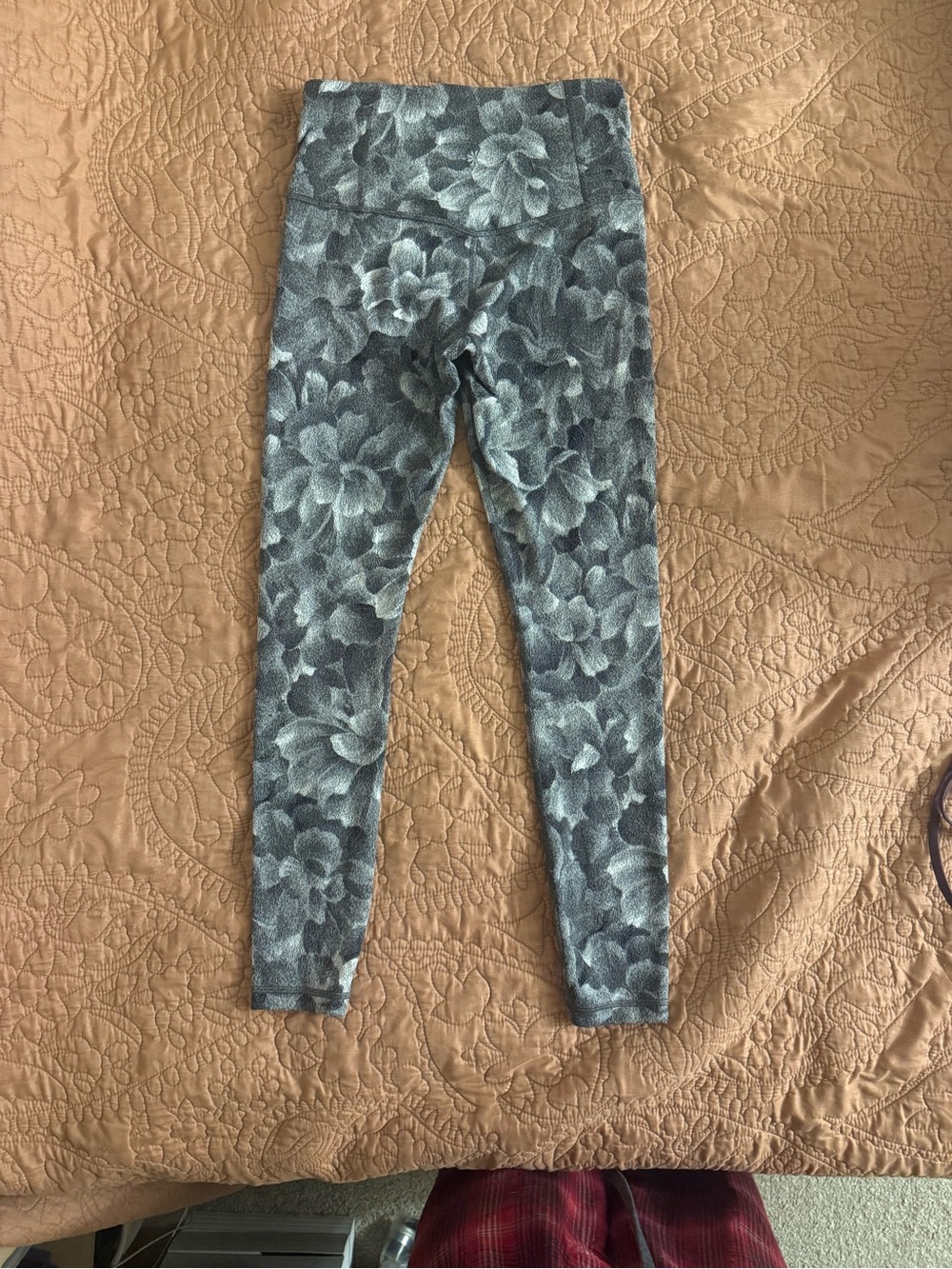 Athleta Black & White Floral-Print Leggings - Picture 2 of 4